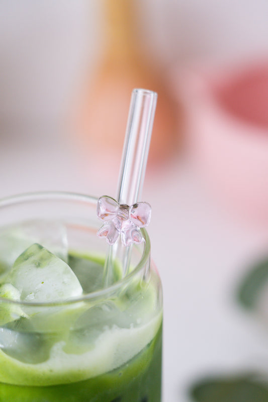 Bow glass straw