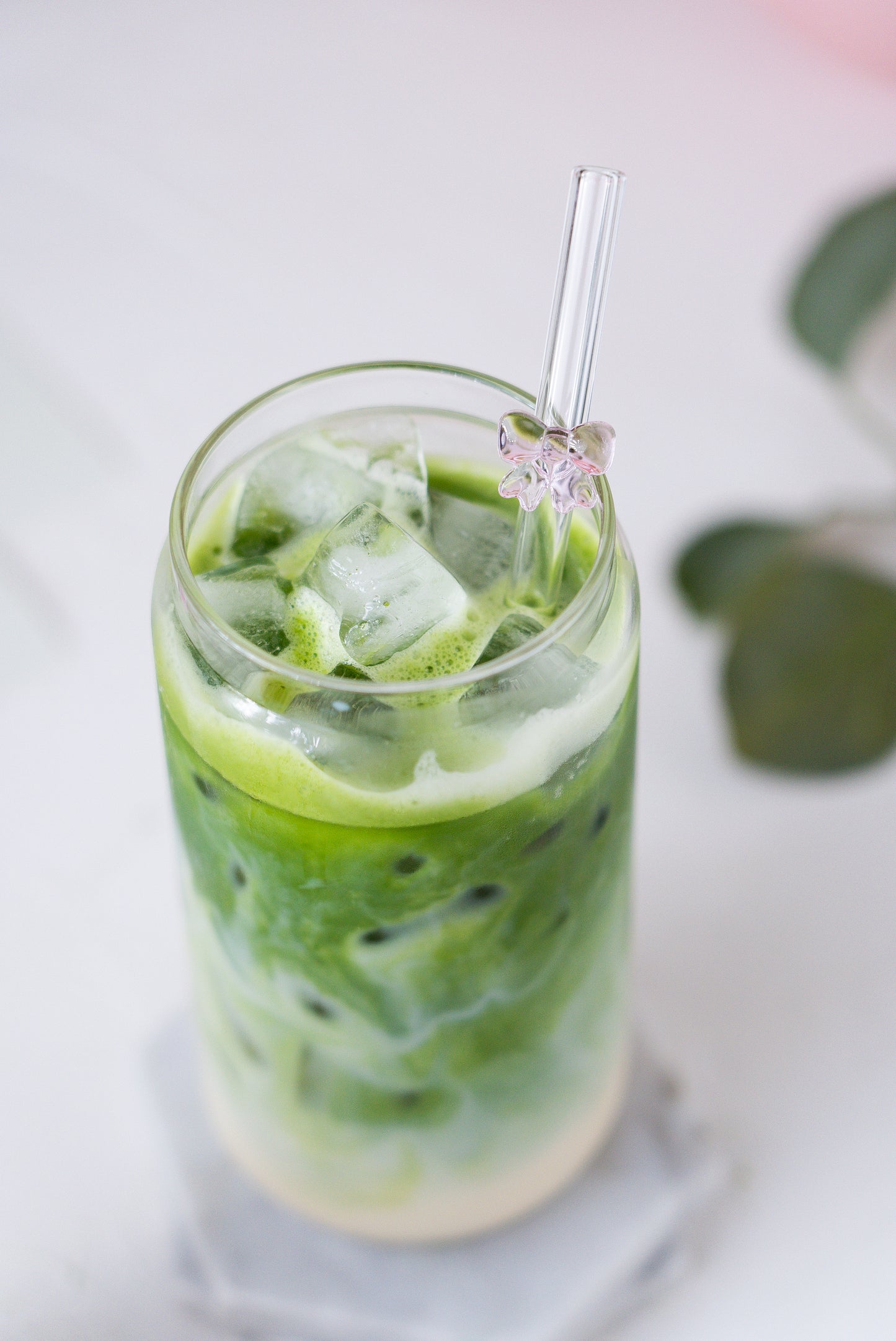Bow glass straw